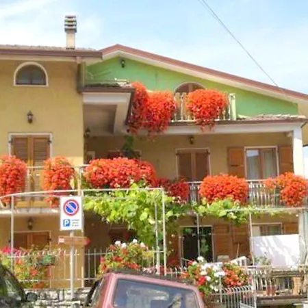 Comfortable In Prabione With Mountain View * كامبيوني ديل غاردا