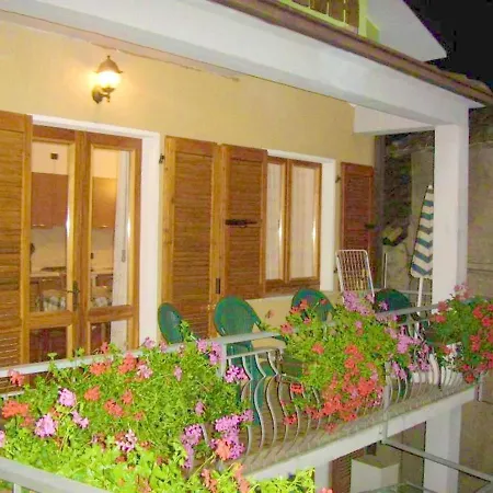 شقة Comfortable In Prabione With Mountain View *