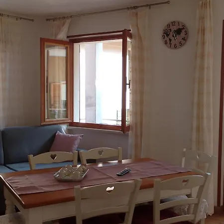 Comfortable In Prabione With Mountain View *
