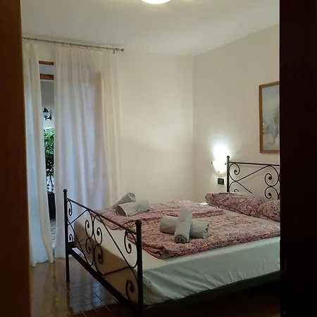 Comfortable In Prabione With Mountain View شقة كامبيوني ديل غاردا